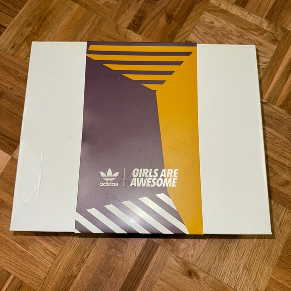 BNWT Adidas x Girls are Awesome triple platforum low - Picture 11 of 12